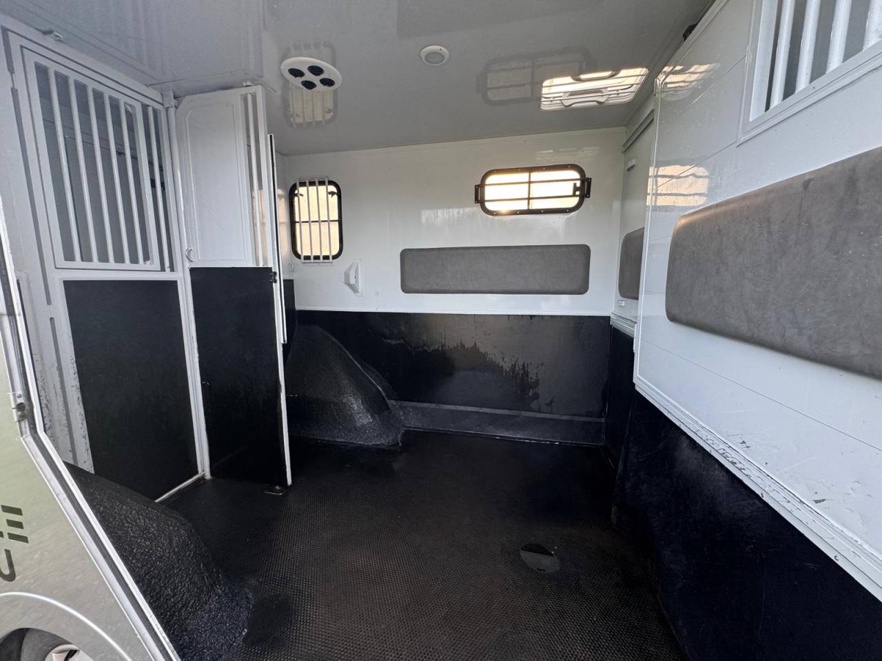 RENAULT MASTER TBST STALLE 5