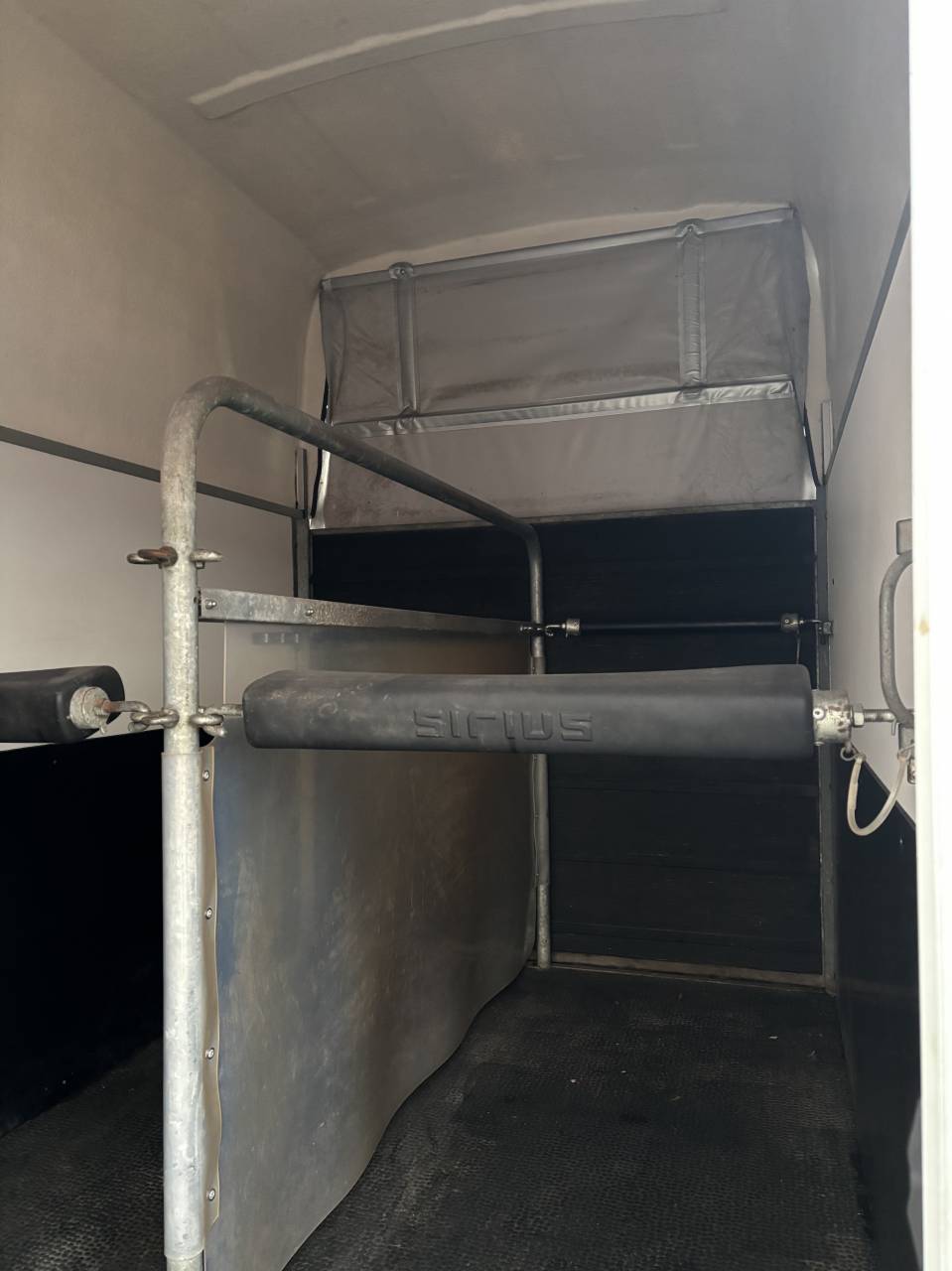 Van SIRIUS 2 places