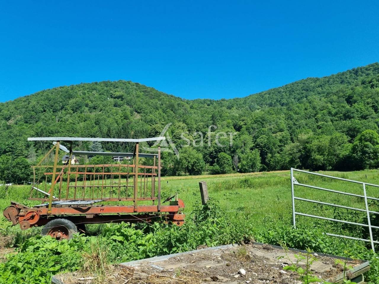 Propri&eacute;t&eacute; agricole sur 7 ha dans la vall&eacute;e du Garbet