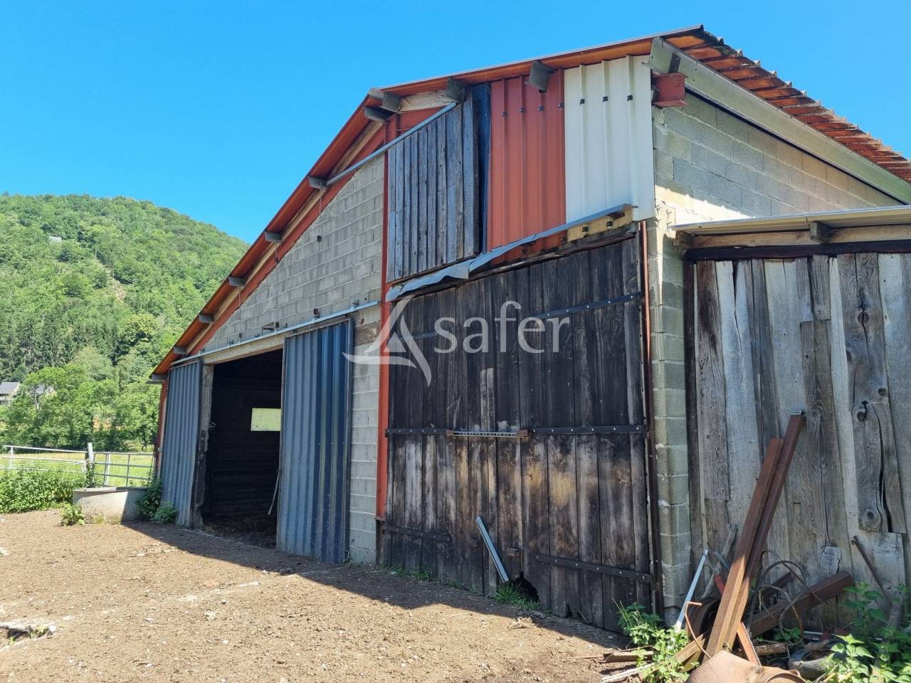 Propri&eacute;t&eacute; agricole sur 7 ha dans la vall&eacute;e du Garbet