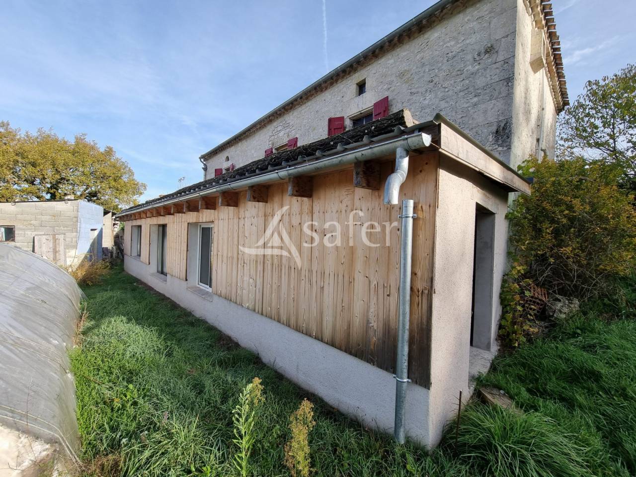 Ancien corps de ferme sur 5 ha en Quercy Blanc