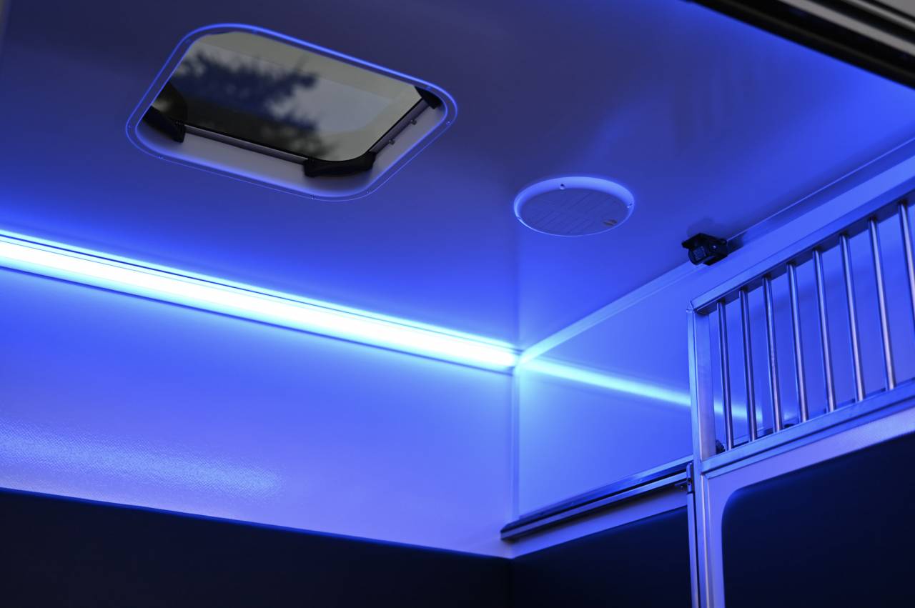 KRISMAR RENAULT MASTER - 170CV - 5PLACES - STALLE