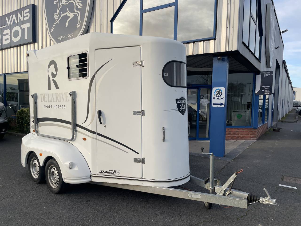 van 2 places  BARBOT