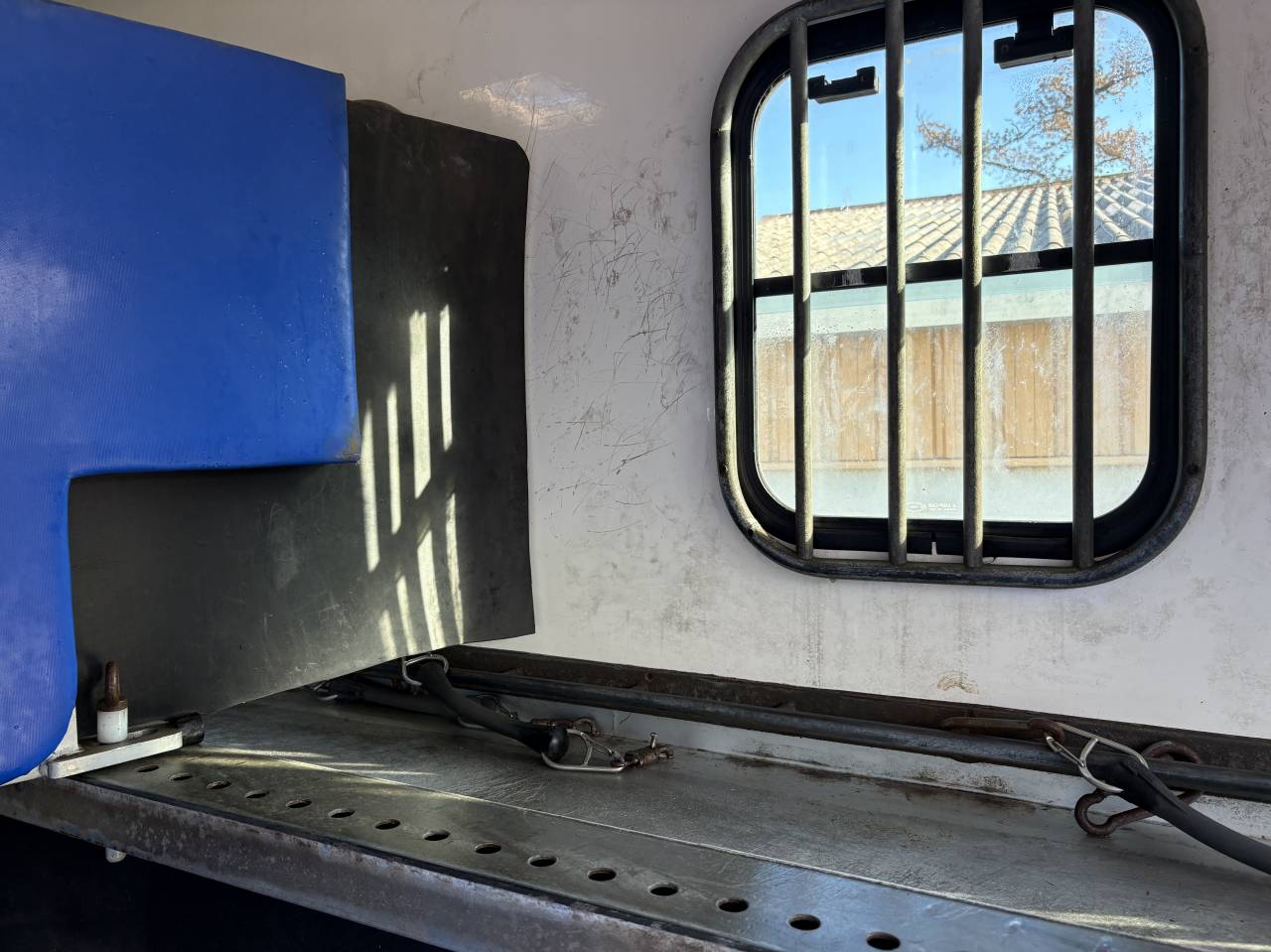 Camion chevaux 7places