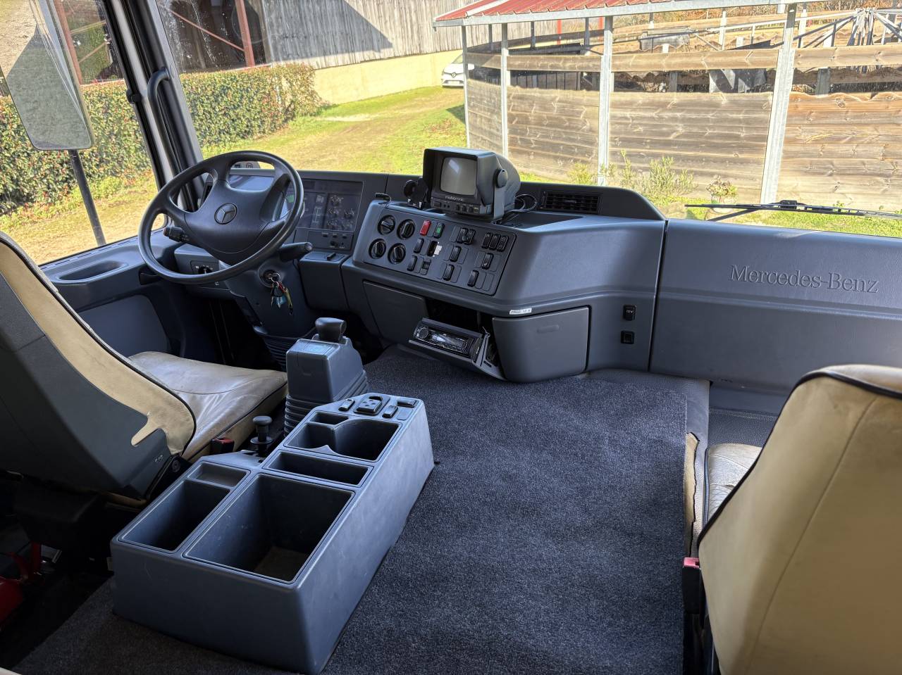 Camion chevaux 7places