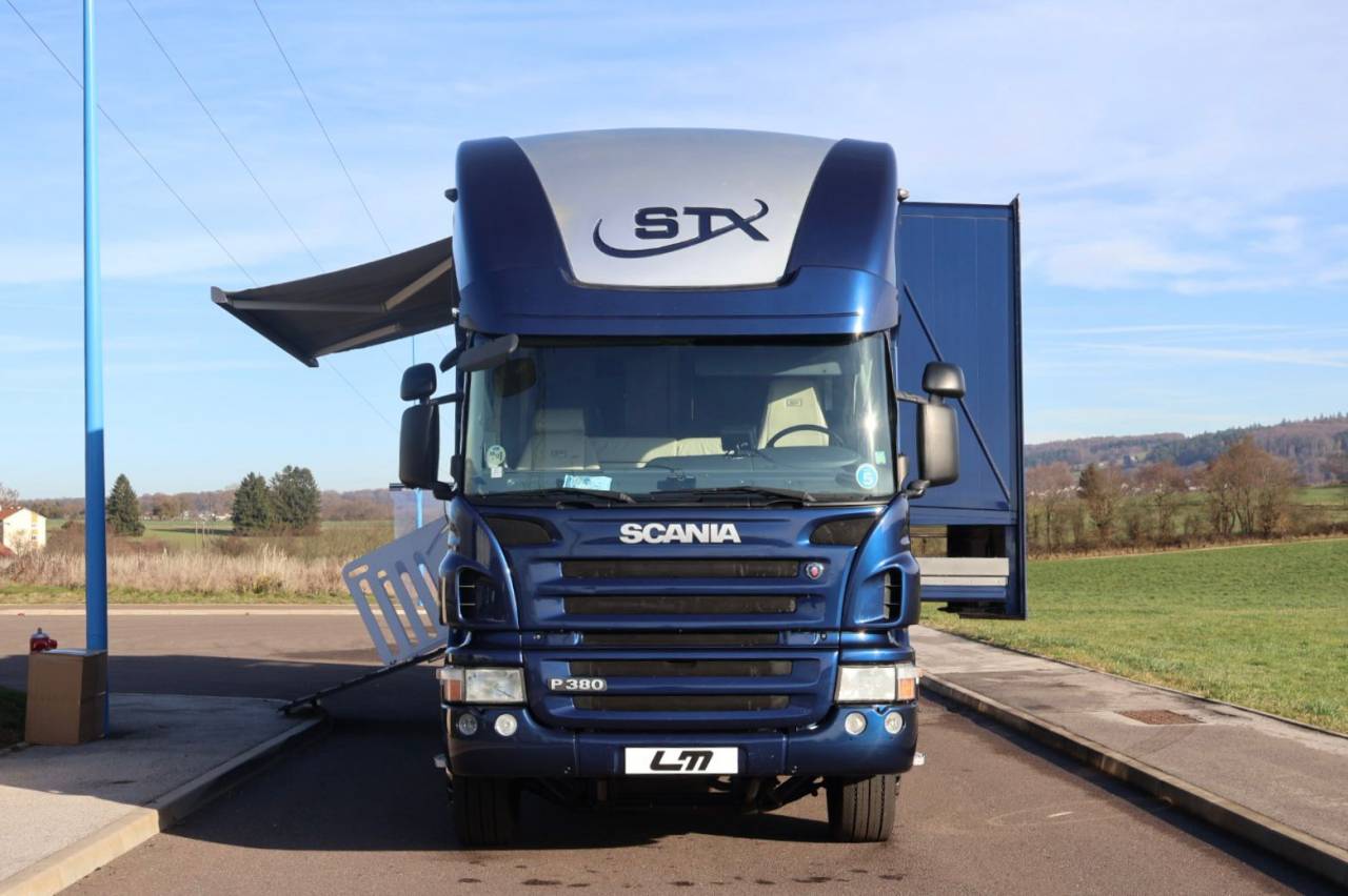 SCANIA P380 26T STX - 6 CHEVAUX - MEGA POP OUT