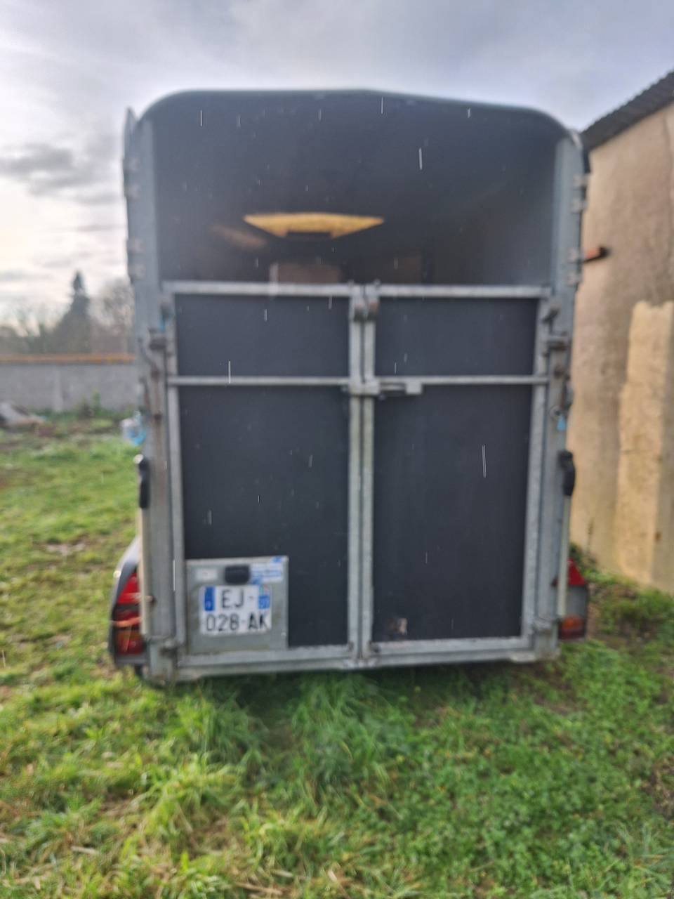 Van 2 places ifor william 