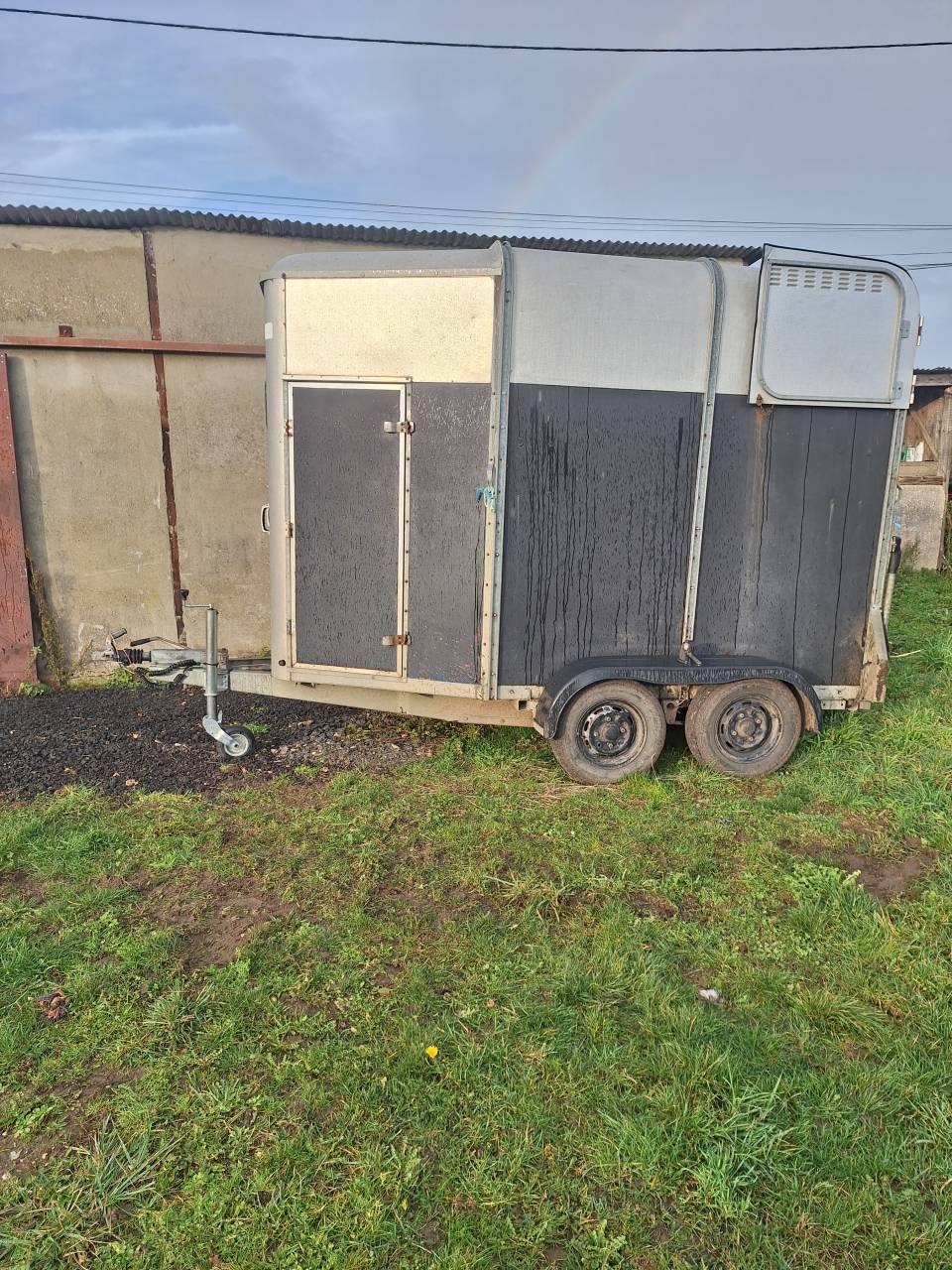 Van 2 places ifor william 