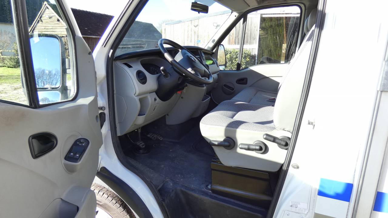 vends VL opel Movano deux chevaux &eacute;tat exceptionnel 