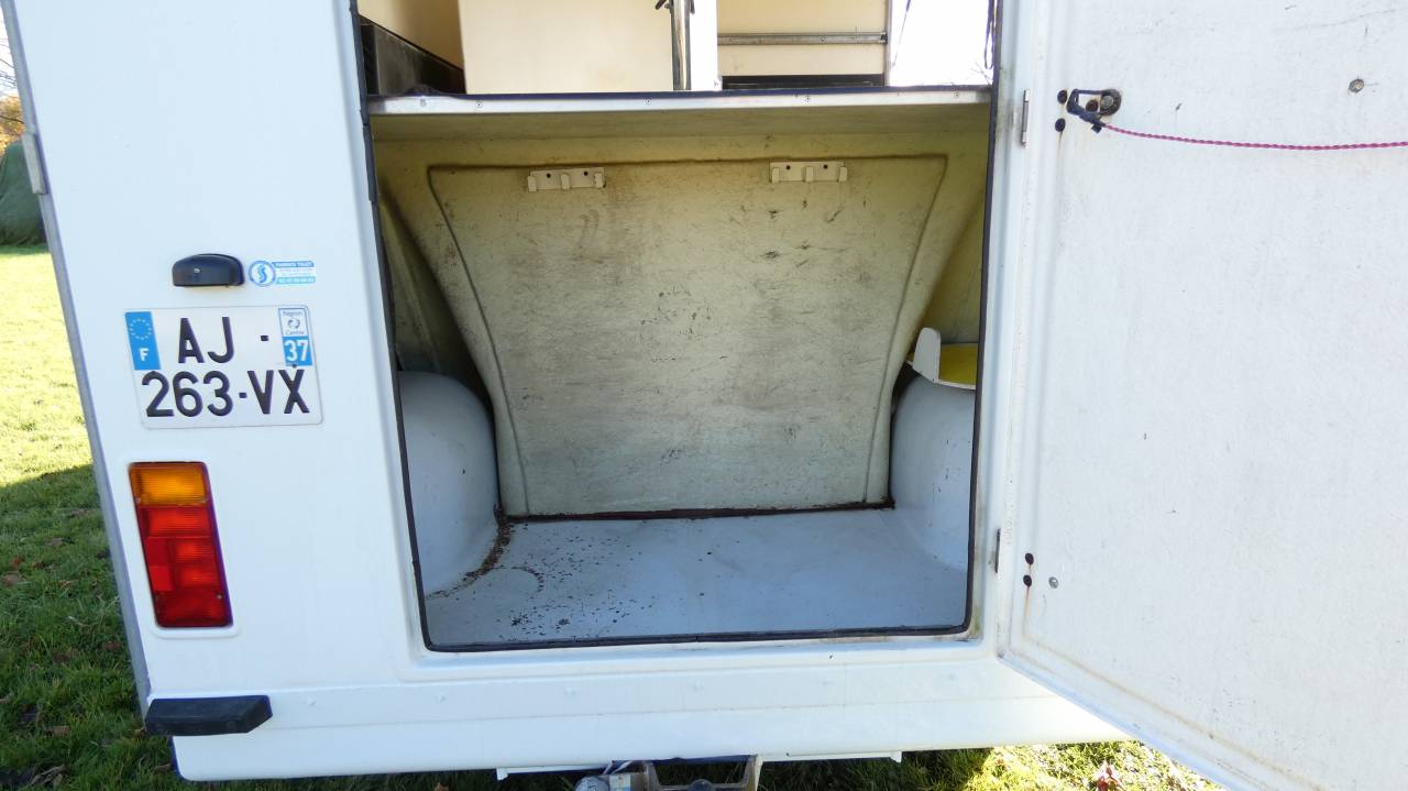 vends VL opel Movano deux chevaux &eacute;tat exceptionnel 