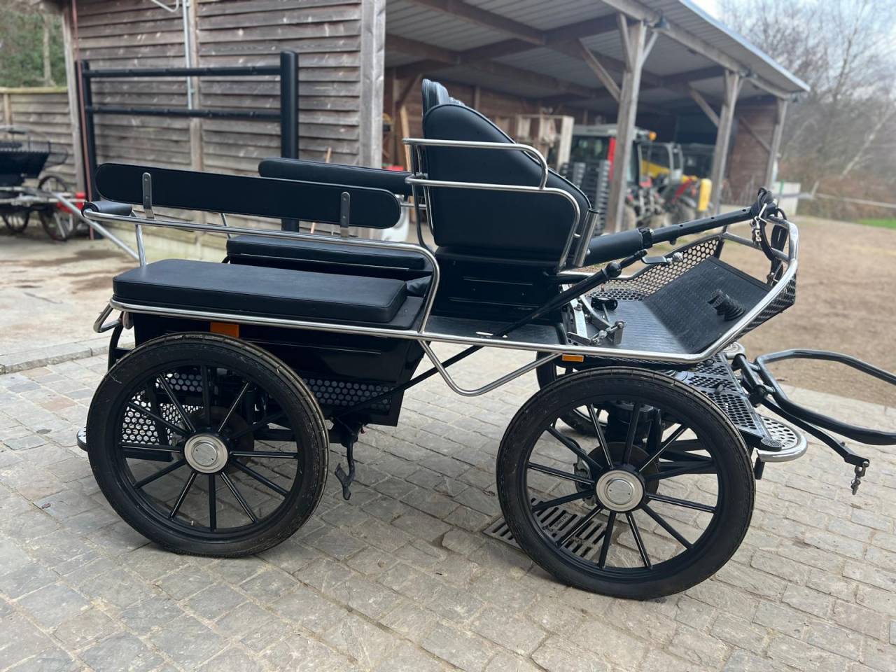 Cal&egrave;che marathon loisir 6 places double-poste Pouvreau