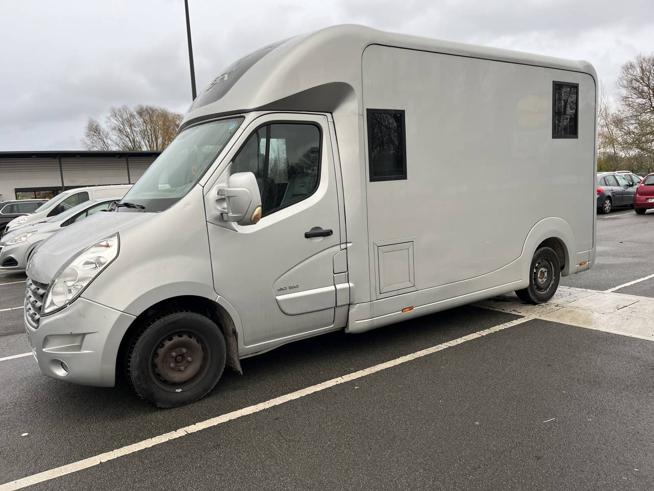 Camion VL Stx 150 ch dci. 5 pl cabine.95000 km