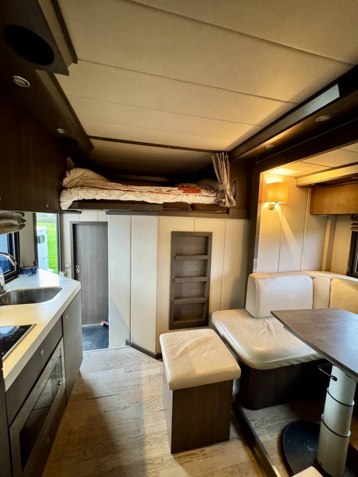 Camion Scania P380 STX 7 places