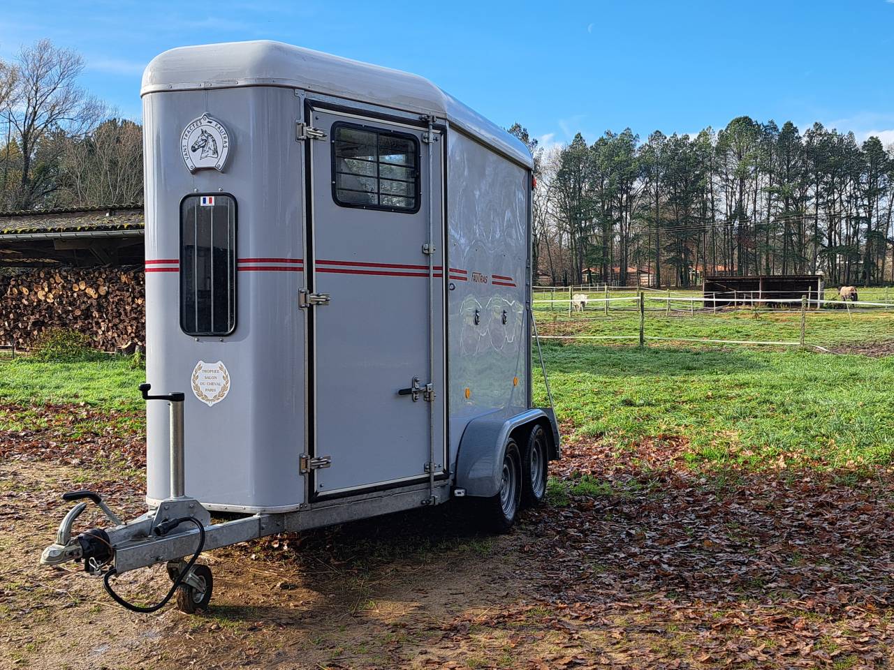 Van 2 places excellent &eacute;tat 