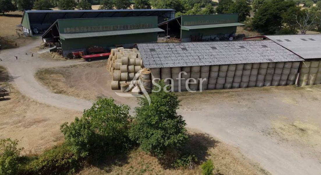 Belle Exploitation d'Elevages en Bovins et Ovins sur 242 ha