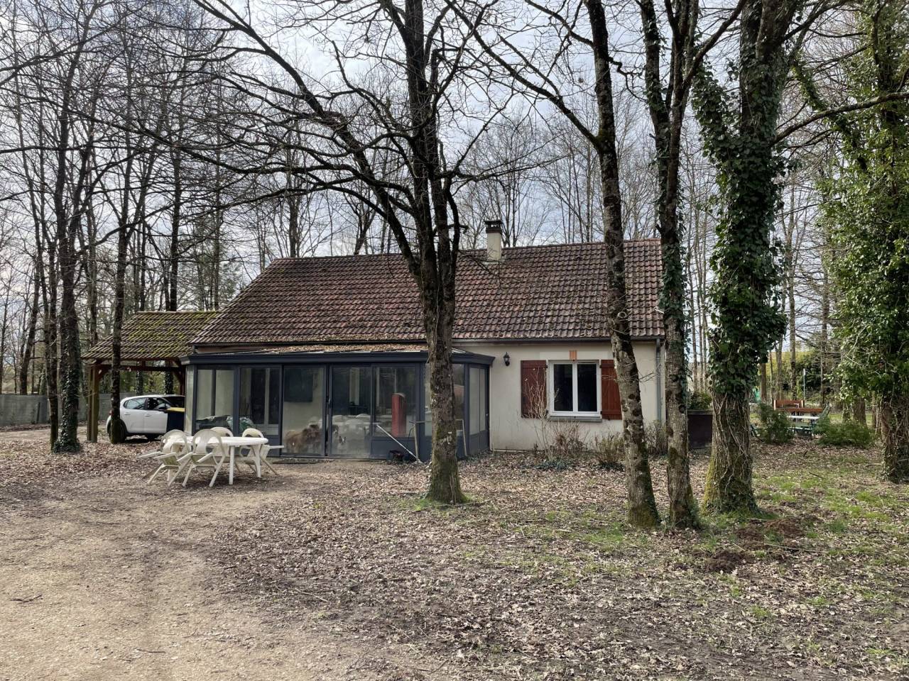 Ecurie de propri&eacute;taire sur 2 ha en Sologne