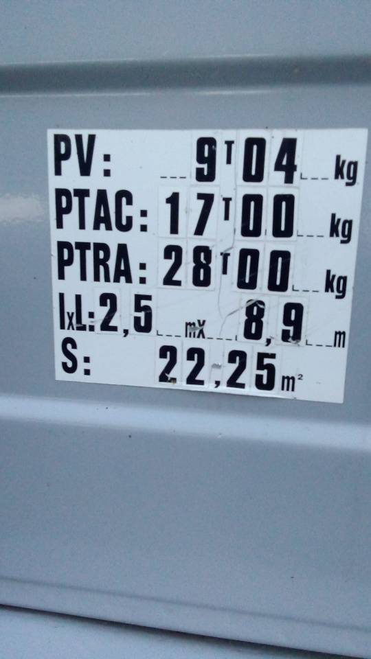 A VENDRE CAMION PL VOLVO FL6 