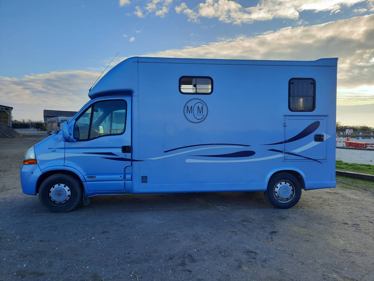 Master MTM - 2 chx  5 pl - 3l -2006 - 136 000 km - TBEG