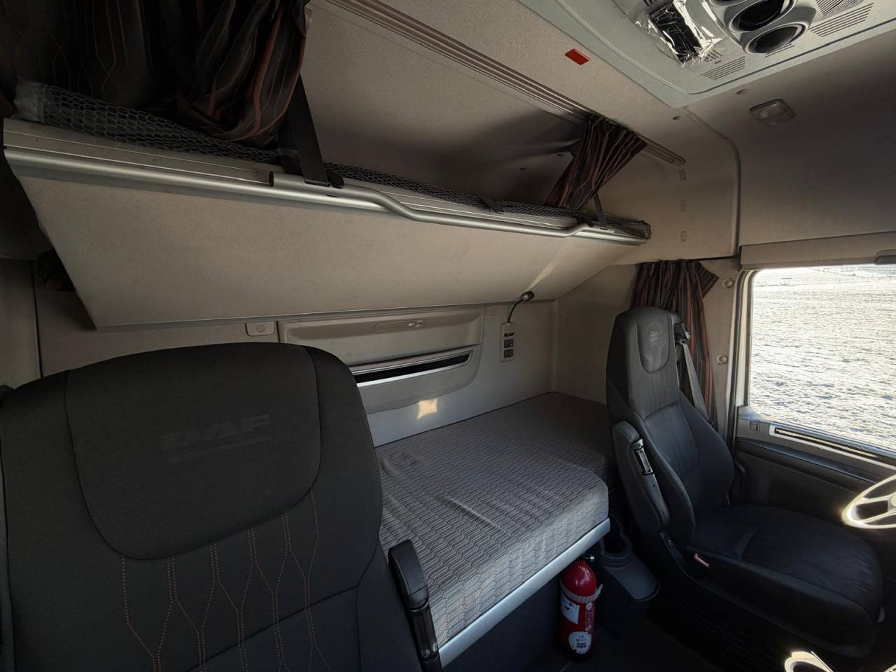 SEMI-REMORQUE 10P-APPARTEMENT 6P- DAF XF 480