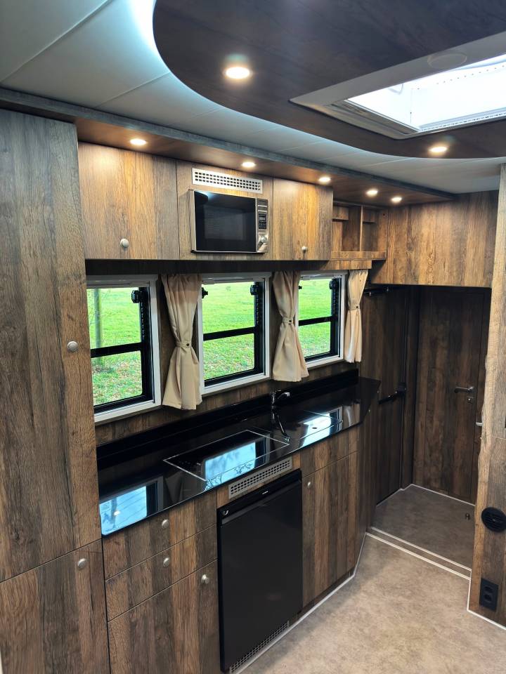 MAN TGM 15.290 WMS POP OUT