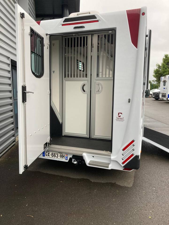 Camion 2 places Theault