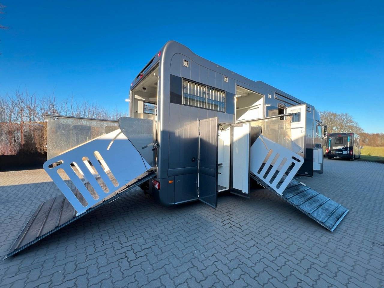 MERCEDES-BENZ ACTROS 2651 STX POP OUT