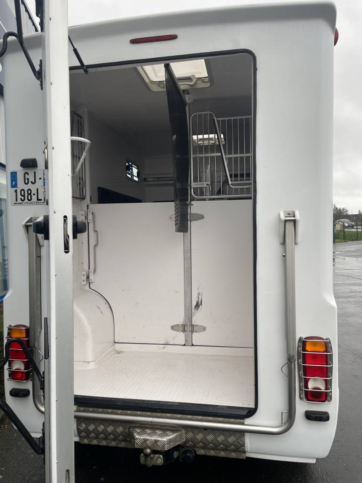 camion 2 chevaux BARBOT