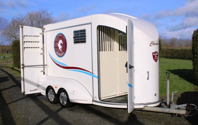 Van Barbot stalles 2 places TVA r&eacute;cup&eacute;rable 