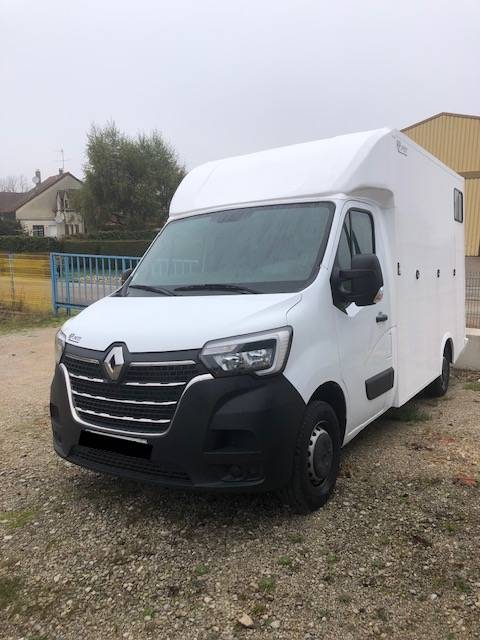 Camion VL Chevaux Renault Master 2021