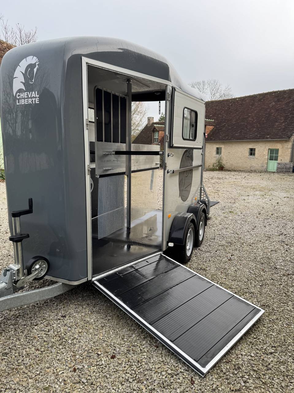 Van Cheval Libert&eacute; Touring Country, 2 places 2024