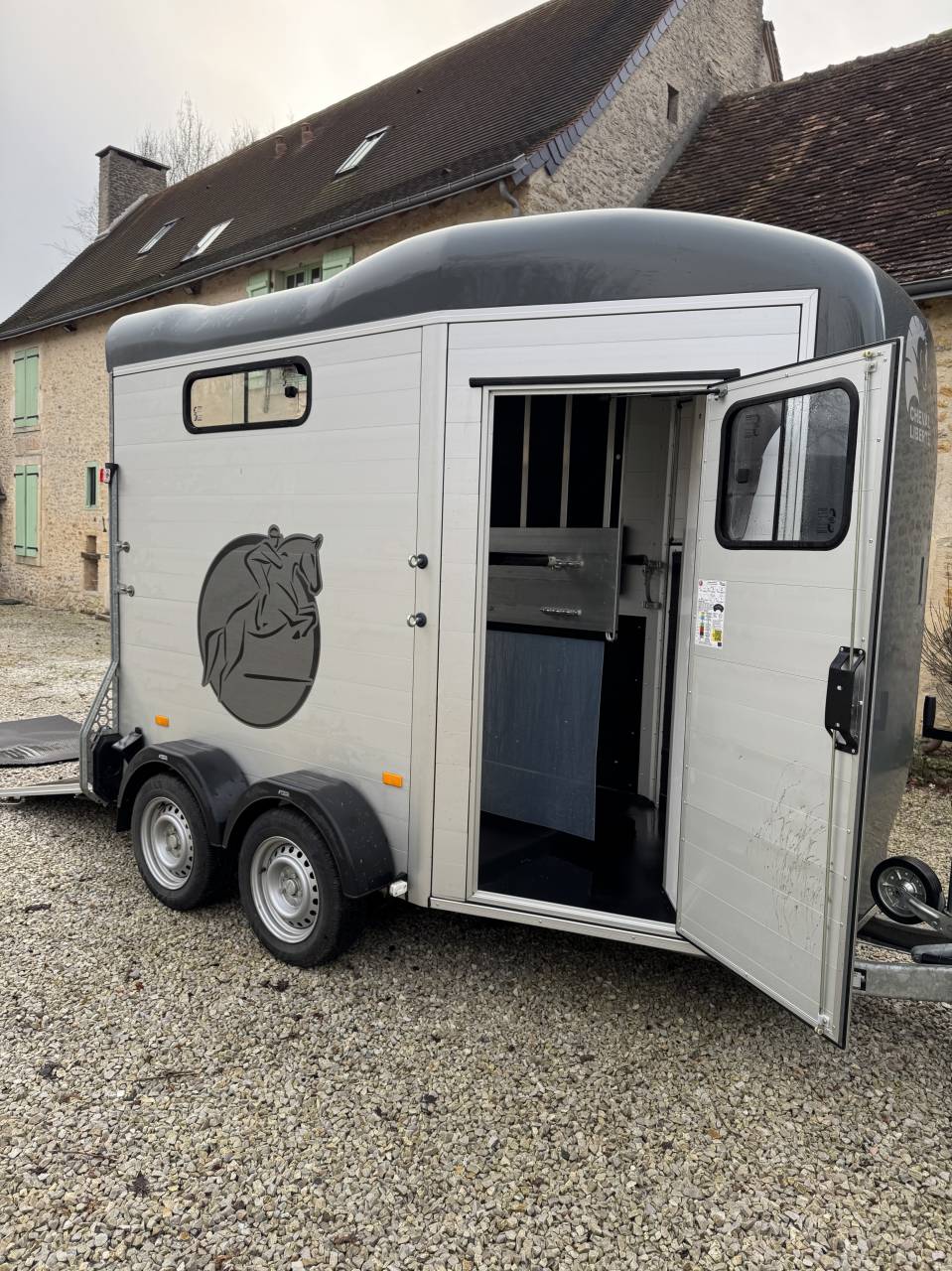 Van Cheval Libert&eacute; Touring Country, 2 places 2024