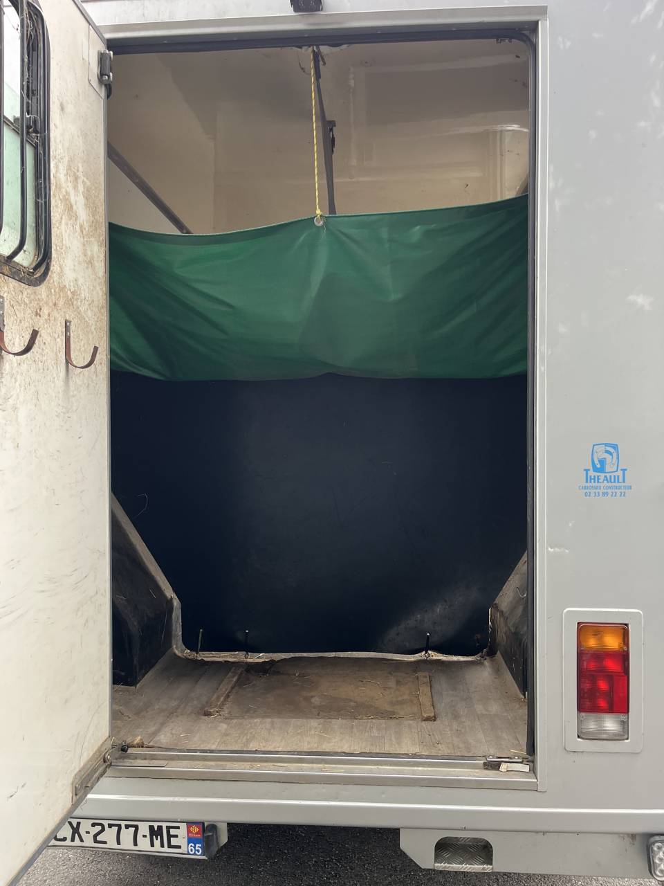 Vl  Fiat 5 places assises, 2 chx