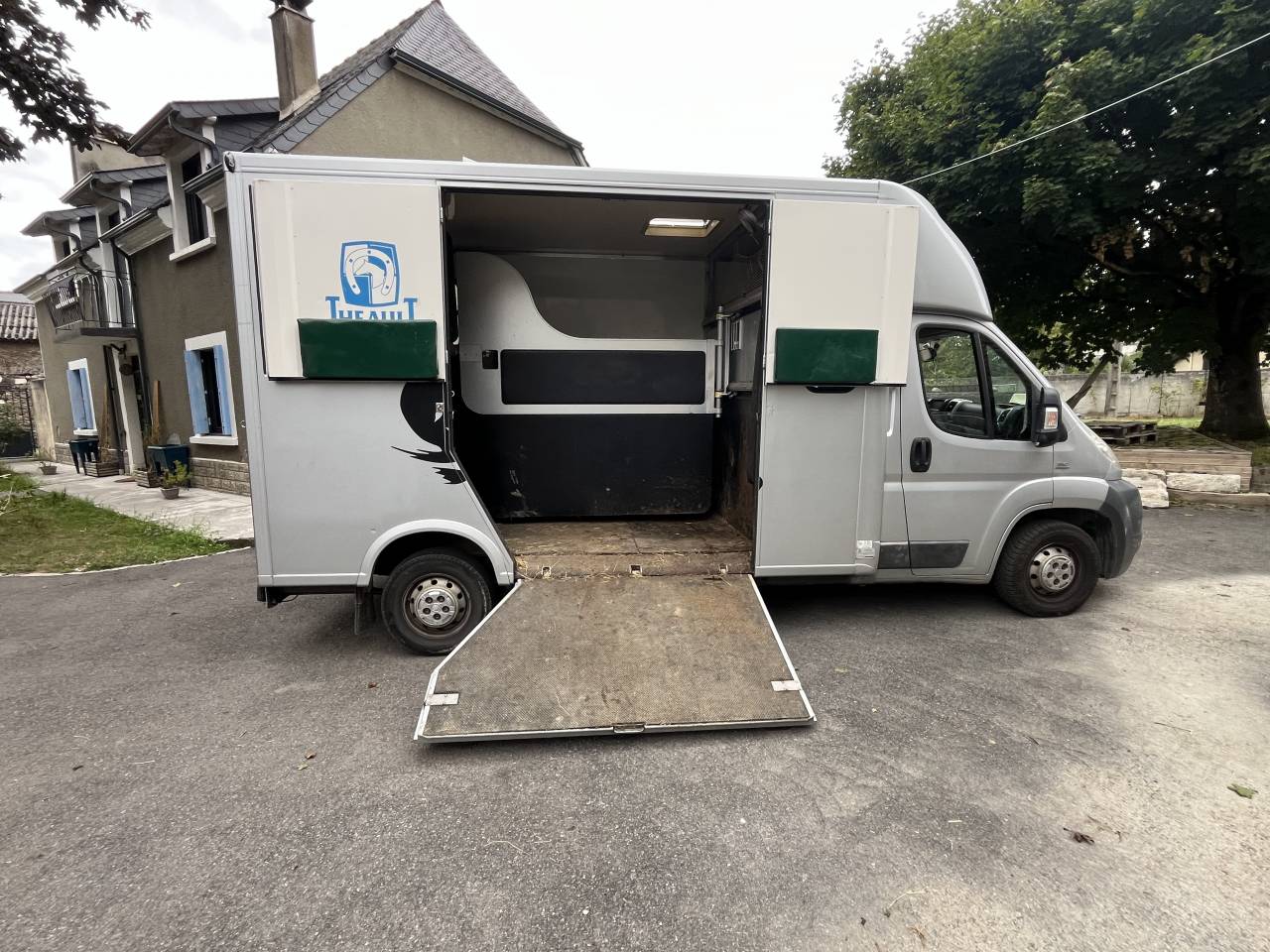 Vl  Fiat 5 places assises, 2 chx