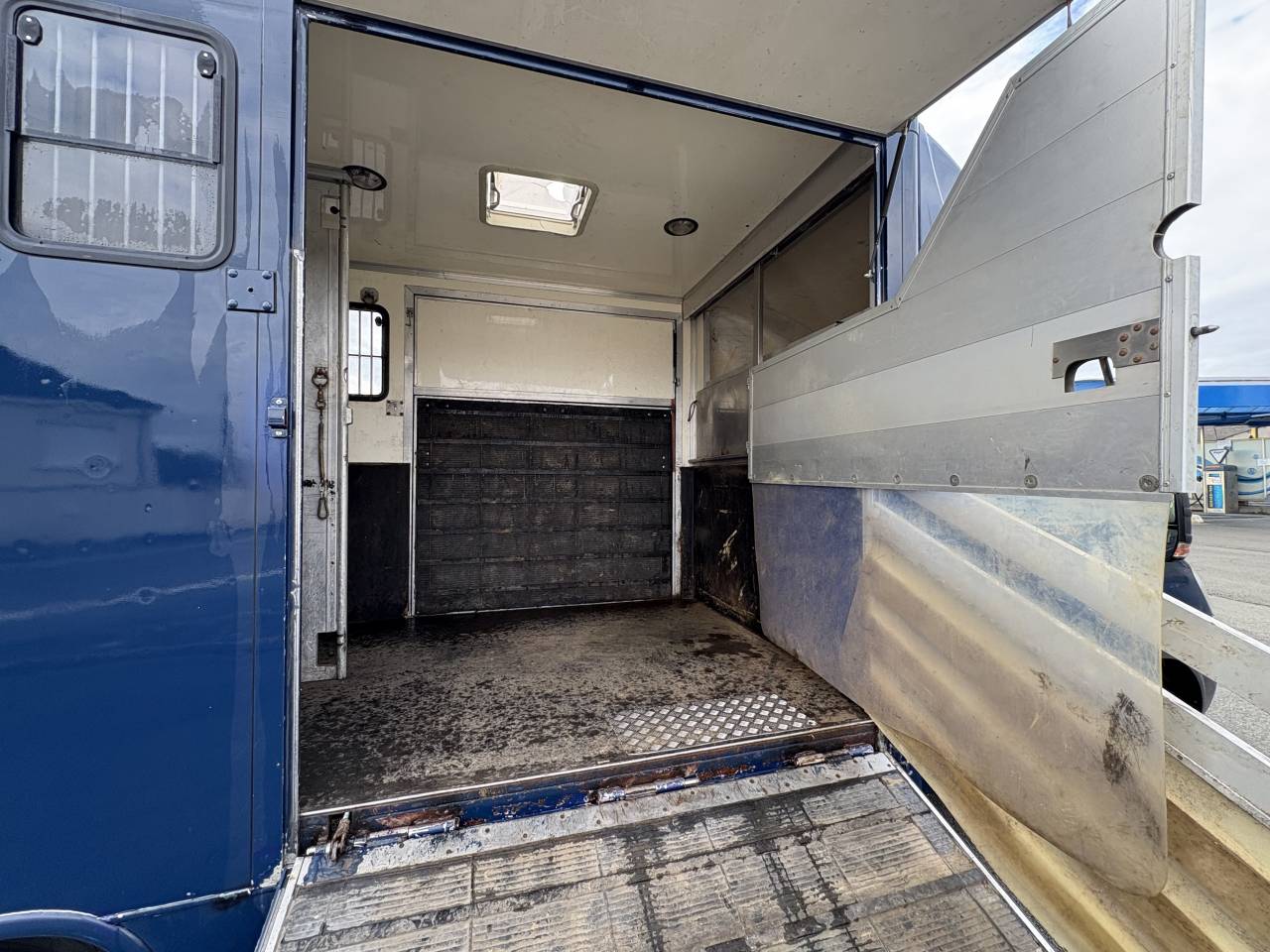 Iveco 2 chevaux 40c18 3,0 dci 180cv roue jumel&eacute;e