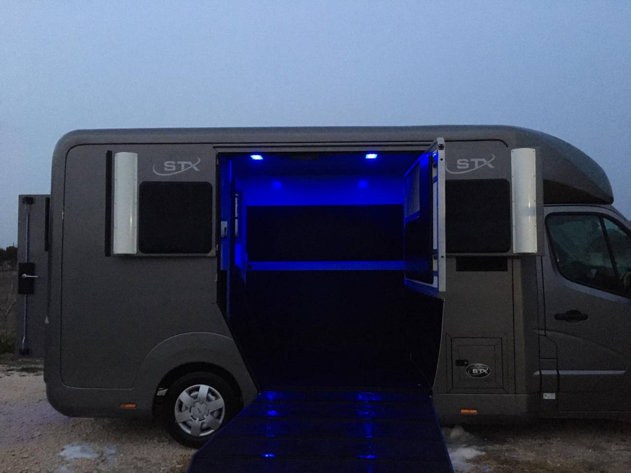 VL STX BVA 165cv 5places assises faible kilom&eacute;trage 