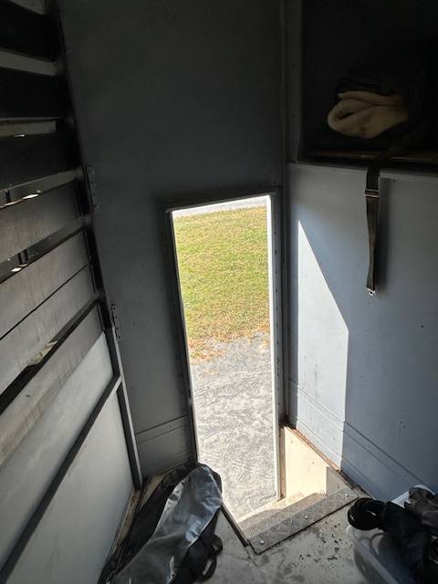 Renault Mascott &ndash; B&eacute;taill&egrave;re Chevaux (2 places)