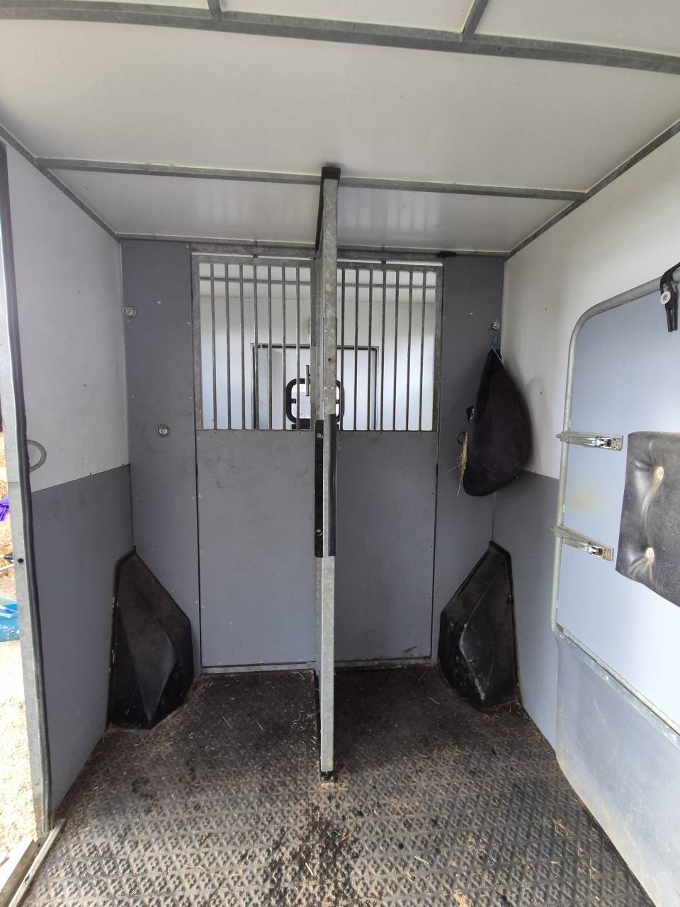 Camion chevaux 2 places