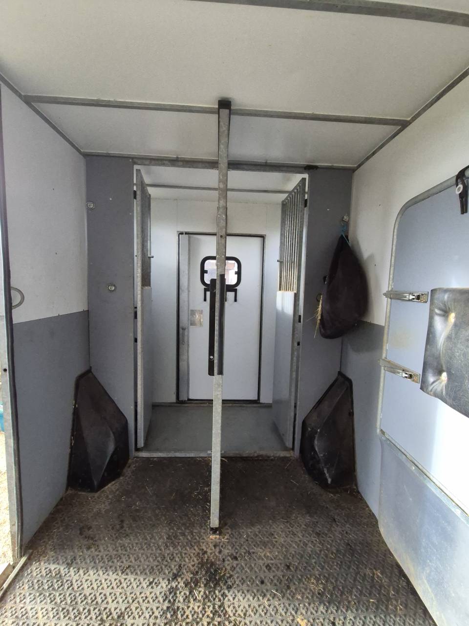 Camion chevaux 2 places