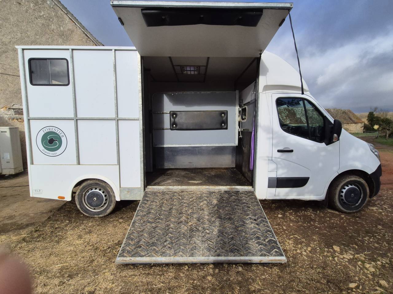 Camion chevaux 2 places