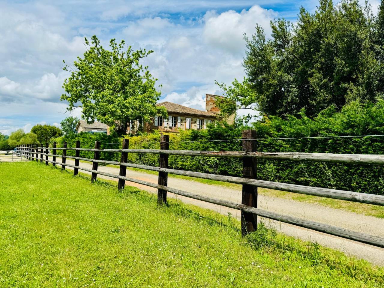 PROPRIETE DE 5 HECTARES DANS LE TARN ET GARONNE 