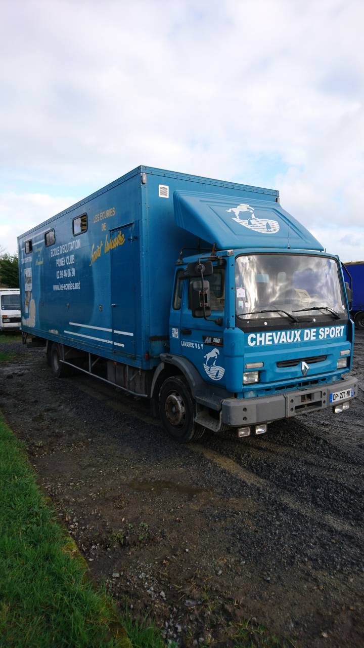 Camion M180 6 places + grande sellerie