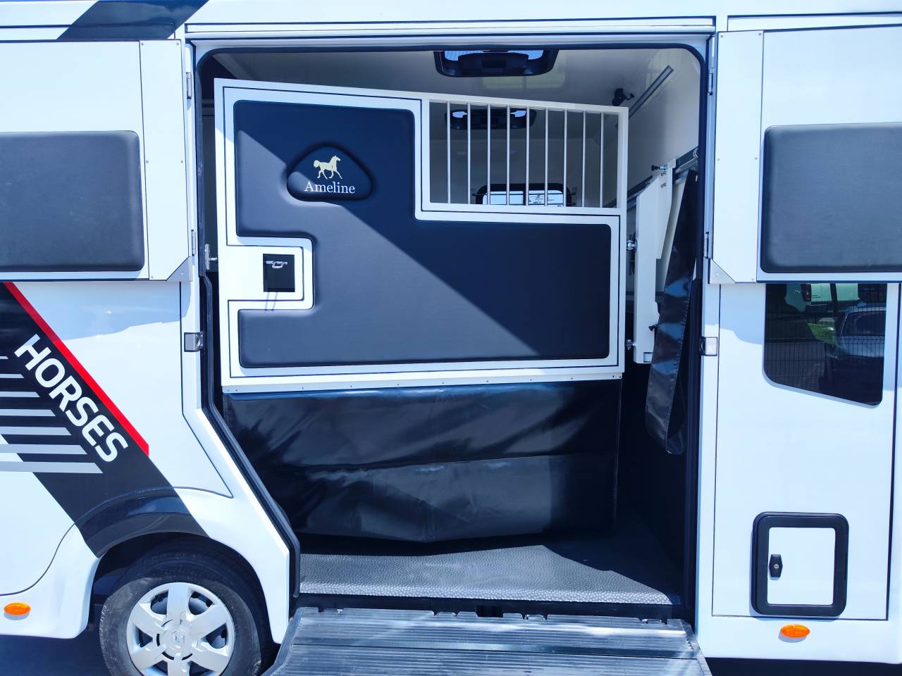 Ameline Haras - 5 passagers - 2 chevaux &ndash; Occasion  