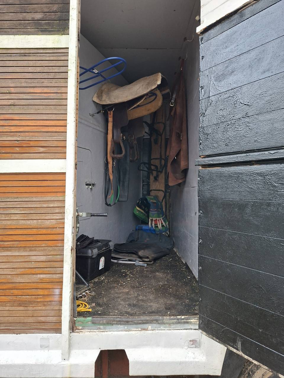 camion chevaux 6 places 