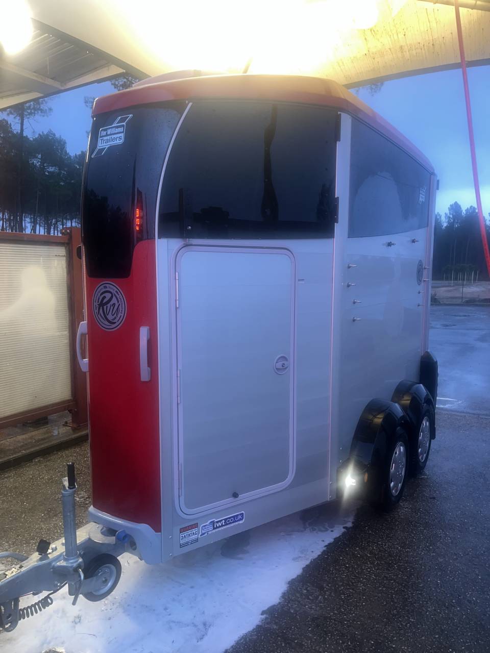 Loue van IFOR WILLIAMS Hbx 403