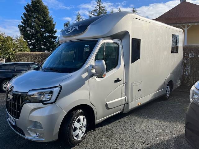 MASTER 2022 STX DOUBLE CABINE STALLE