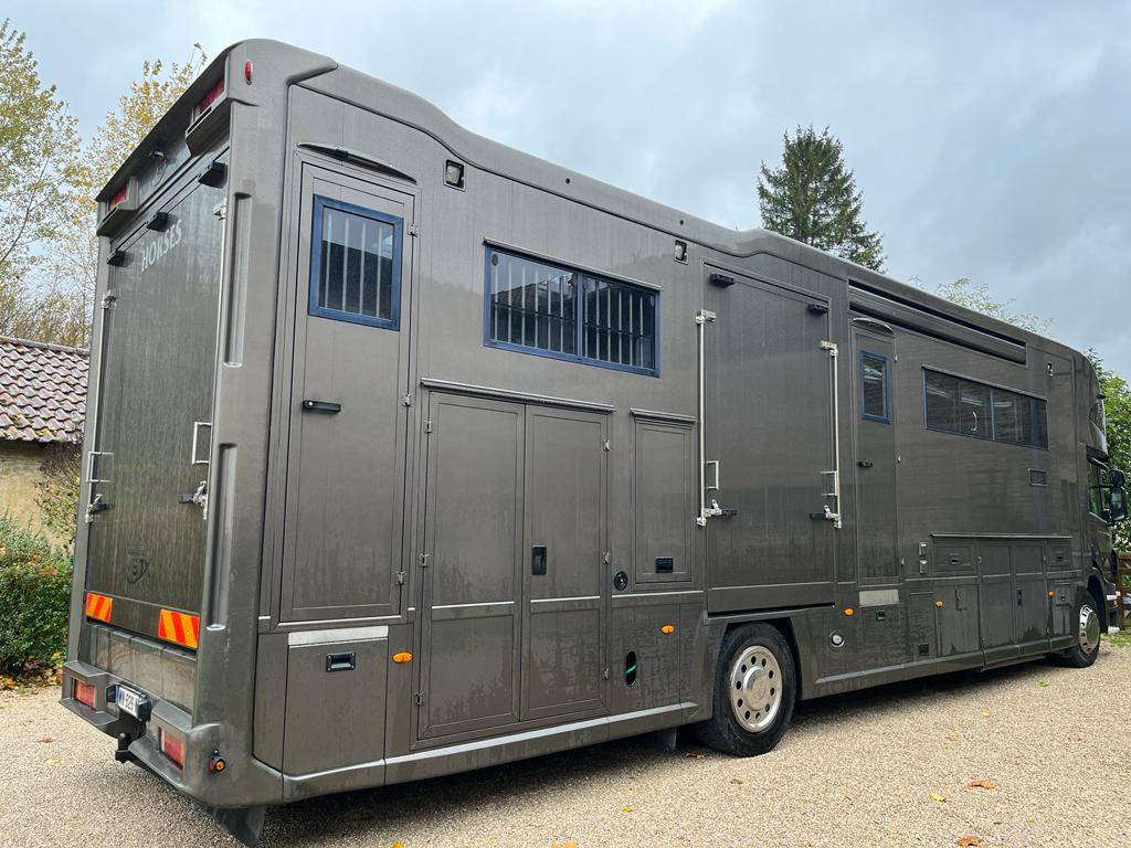 ScaniaP380 Carrosserie STX 5 chevaux 