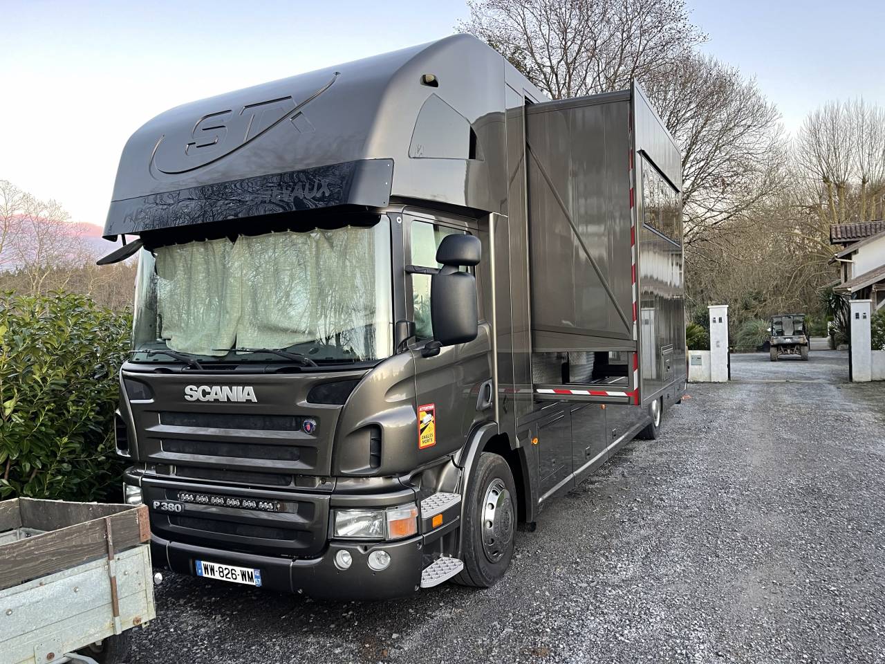 ScaniaP380 Carrosserie STX 5 chevaux 