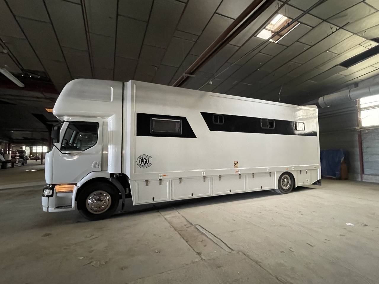 Camion chevaux - Renault   midlum   270  2005 / 420000kms 