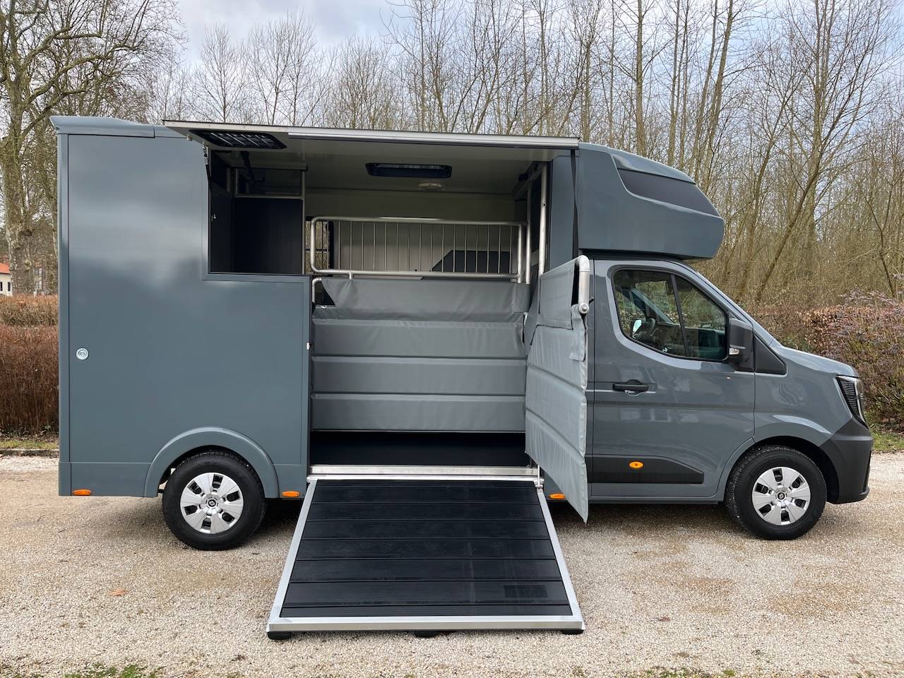 RENAULT MASTER Blue dCi 170 MSG STALLION LIGHT BOITE AUTOMATIQUE