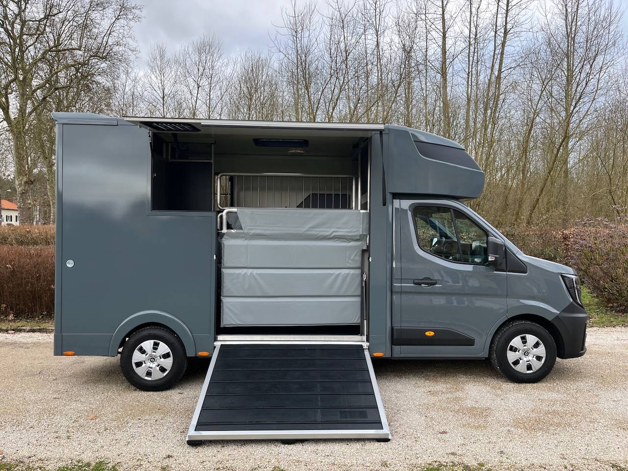 RENAULT MASTER Blue dCi 170 MSG STALLION LIGHT BOITE AUTOMATIQUE
